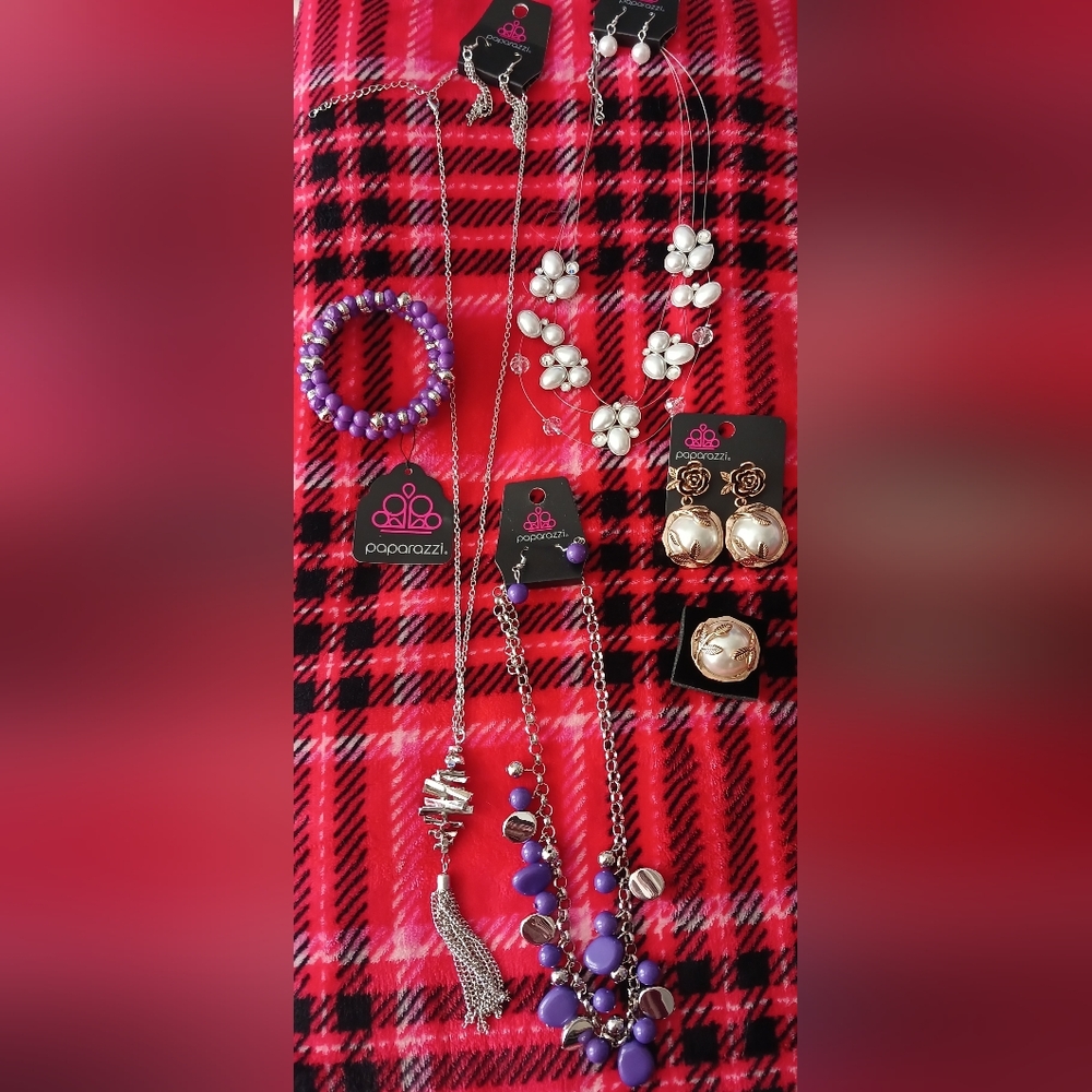 5/$25 Paparazzi Jewelry Lot